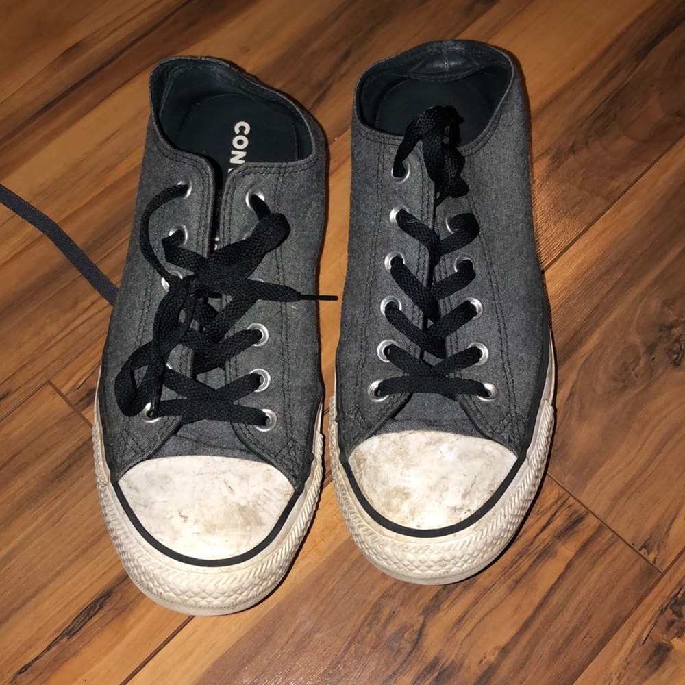 Grey converse